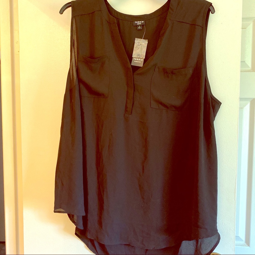 NWT Torrid pocket tank blouse 4X